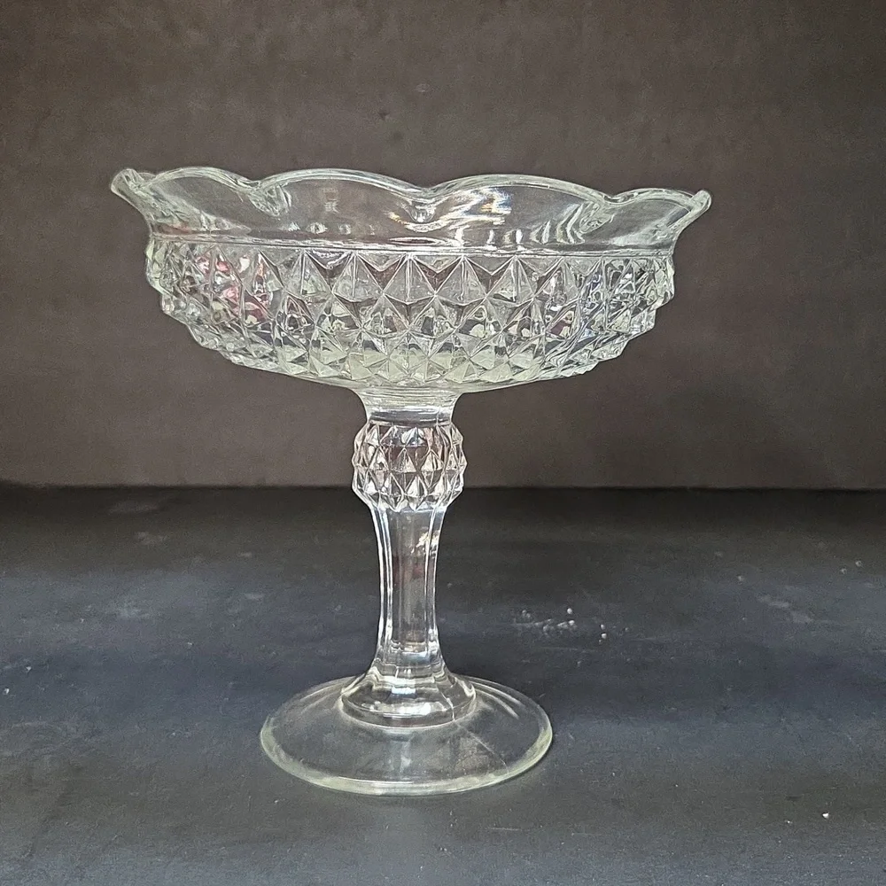 Vintage Indiana Diamond Point Pedestal Compote Dish Pegged Votive Holder scallop